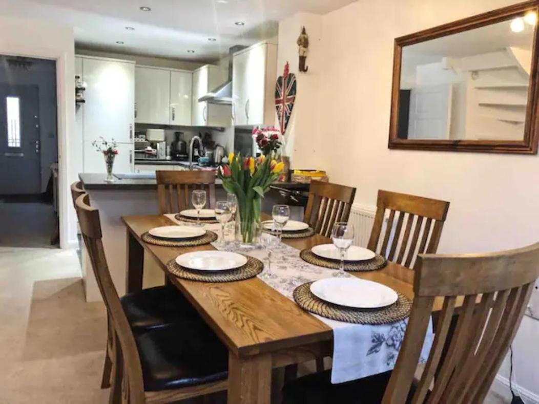 ליטלהמפטון 4 Bedroom House In Seaside Town מראה חיצוני תמונה